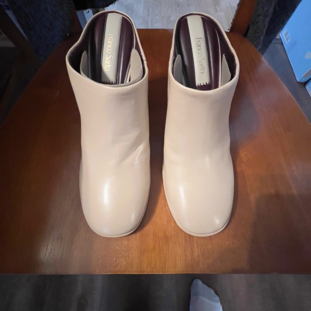 Women’s size 8.5M Franco Sarto brand, Cindy Mule, beige in color